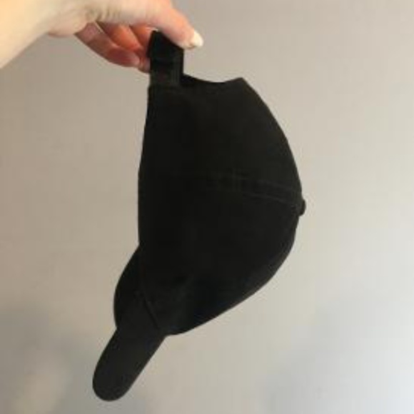 Black Baseball Hat with a Rose - Picture 2 of 3